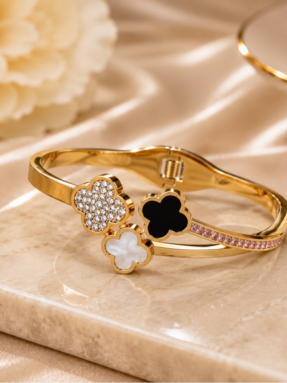 Elegant Clover Charm Gold Bracelet – Black, White & Crystal Detail
